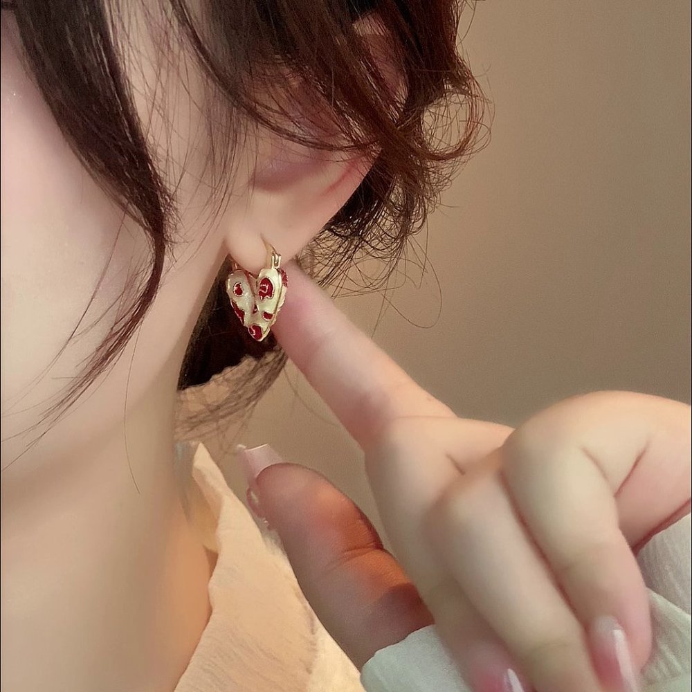 GOLICC Red Striped Heart Earrings - Picture 10 of 12